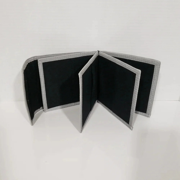 Buffalo David Bitton Black/Gray CD Wallet - Picture 4 of 4